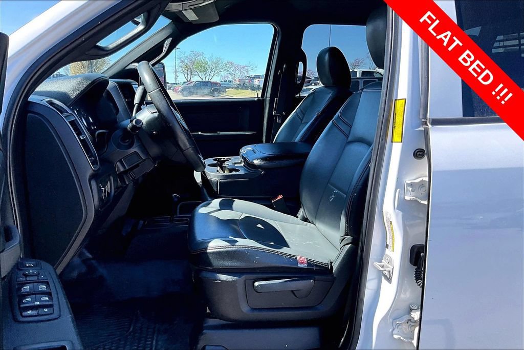 Used 2024 RAM 3500 Tradesman w/ Chrome Appearance Group AWD/4WD image 21