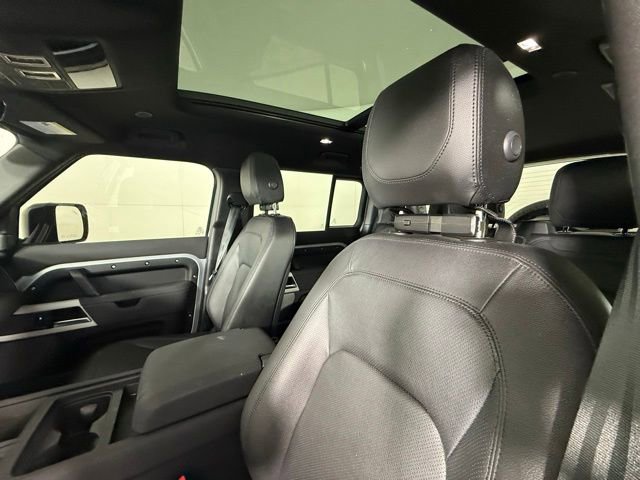 Used 2023 Land Rover Defender 110 S AWD/4WD image 6