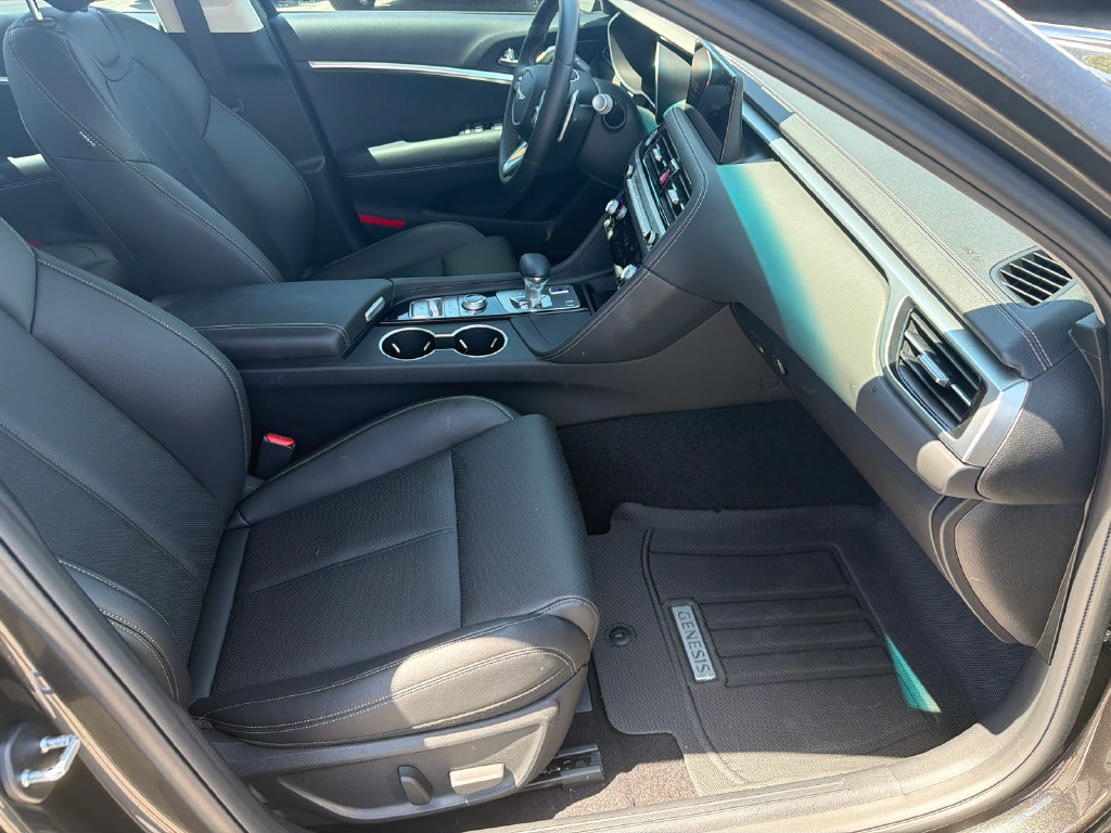 Used 2026 Genesis G70 2.5T RWD image 16
