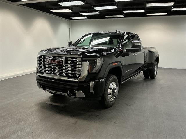 New 2026 GMC Sierra 3500 Denali w/ Denali Reserve Package