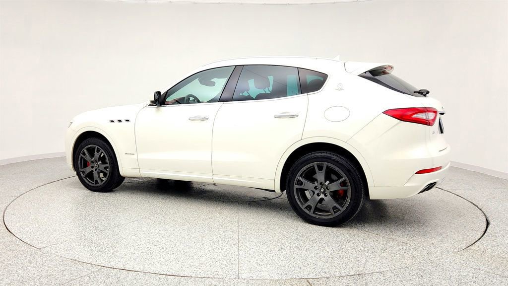 Used 2019 Maserati Levante GranLusso image 7