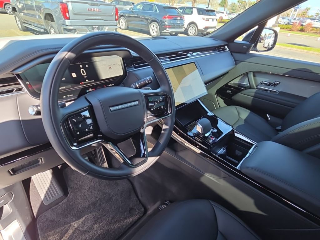 Used 2025 Land Rover Range Rover Sport Dynamic SE image 12