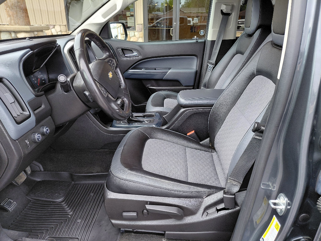Used 2017 Chevrolet Colorado Z71 AWD/4WD image 16