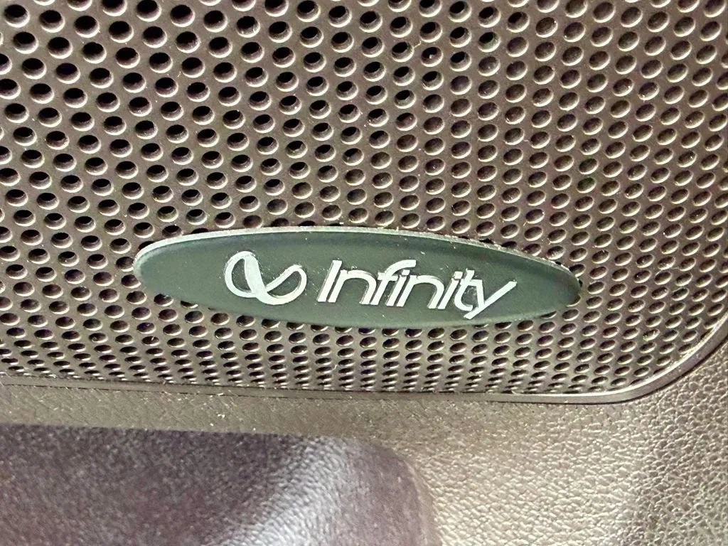 Used 2018 Kia Sedona SX Limited image 34