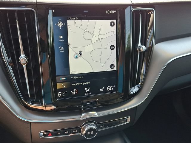 Used 2018 Volvo XC60 T5 Momentum w/ Vision Package AWD/4WD image 16