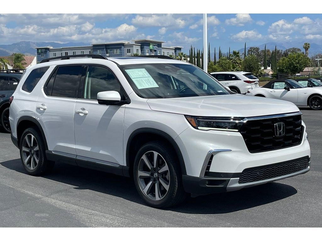 Certified 2025 Honda Pilot Elite image 8