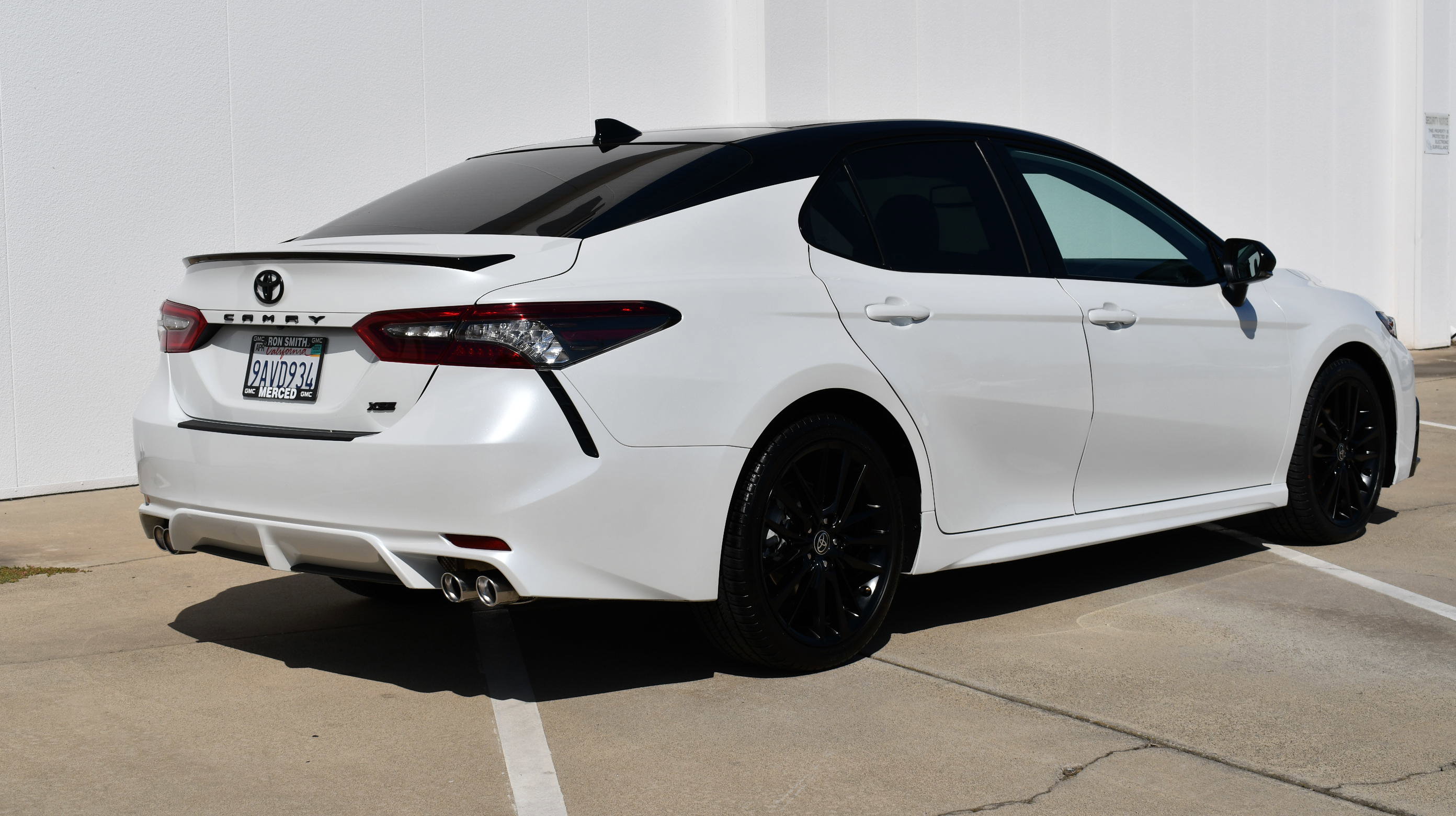 Used 2022 Toyota Camry XSE FWD image 7