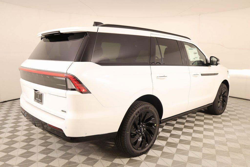 New 2025 Lincoln Navigator Reserve w/ Jet Appearance Package image 22