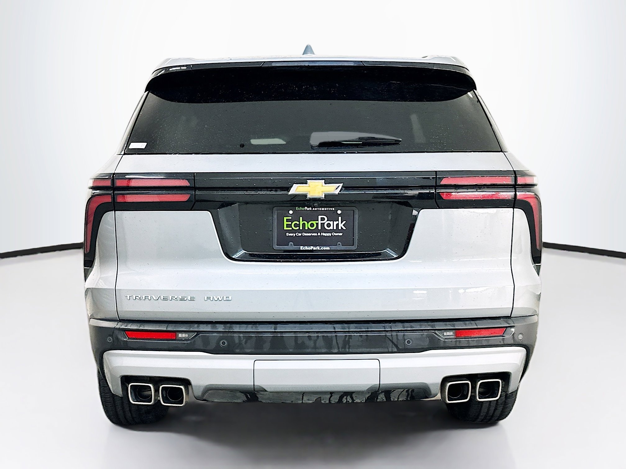 Used 2025 Chevrolet Traverse LT image 7