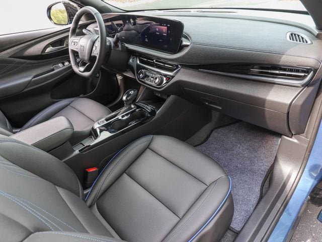 Used 2025 Buick Envista Sport Touring w/ Convenience I Package FWD image 21