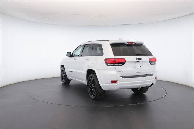 Certified 2022 Jeep Grand Cherokee Laredo X AWD/4WD image 26