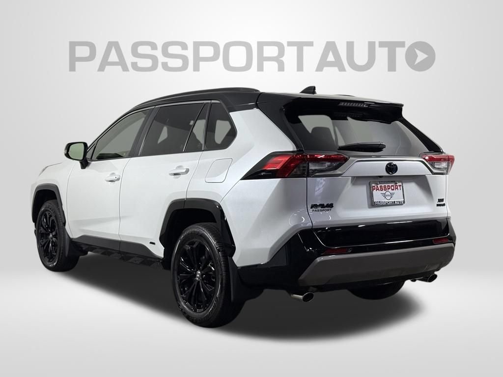 Used 2023 Toyota RAV4 XSE AWD/4WD image 5