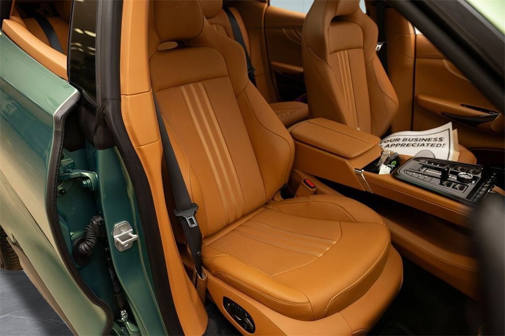 New 2025 Aston Martin DBX 707 image 31