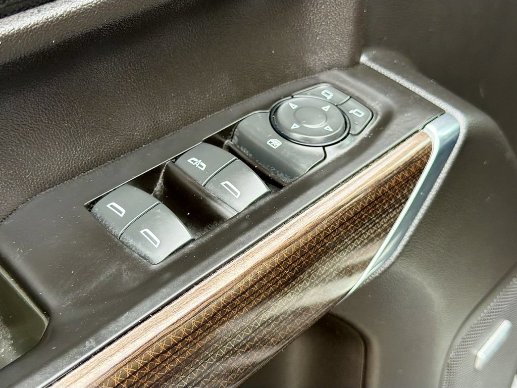Used 2020 Chevrolet Silverado 1500 LT Trail Boss AWD/4WD image 18