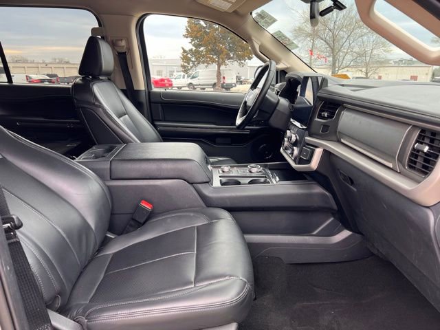 Used 2024 Ford Expedition XLT image 11