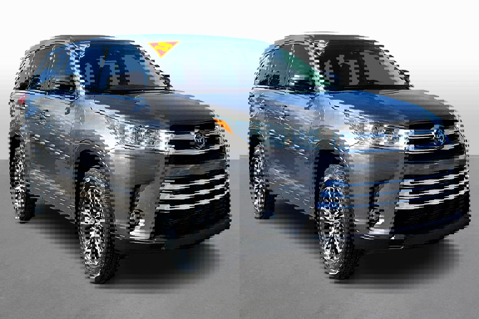 Used 2018 Toyota Highlander LE image 10