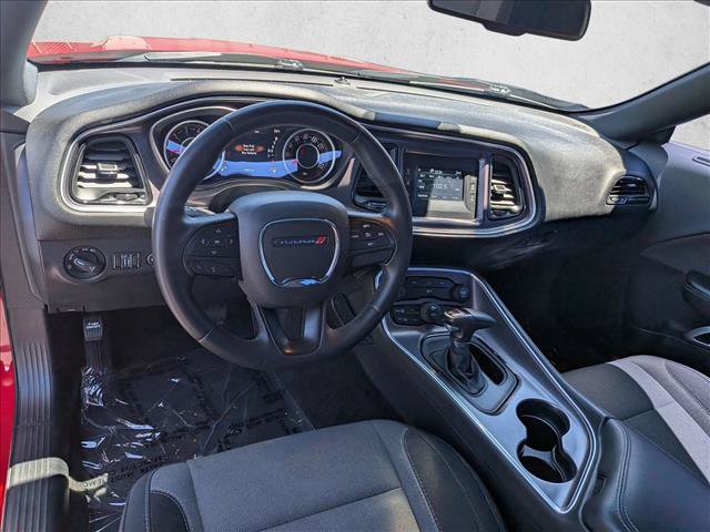 Used 2015 Dodge Challenger R/T w/ Quick Order Package 28B R/T RWD image 10