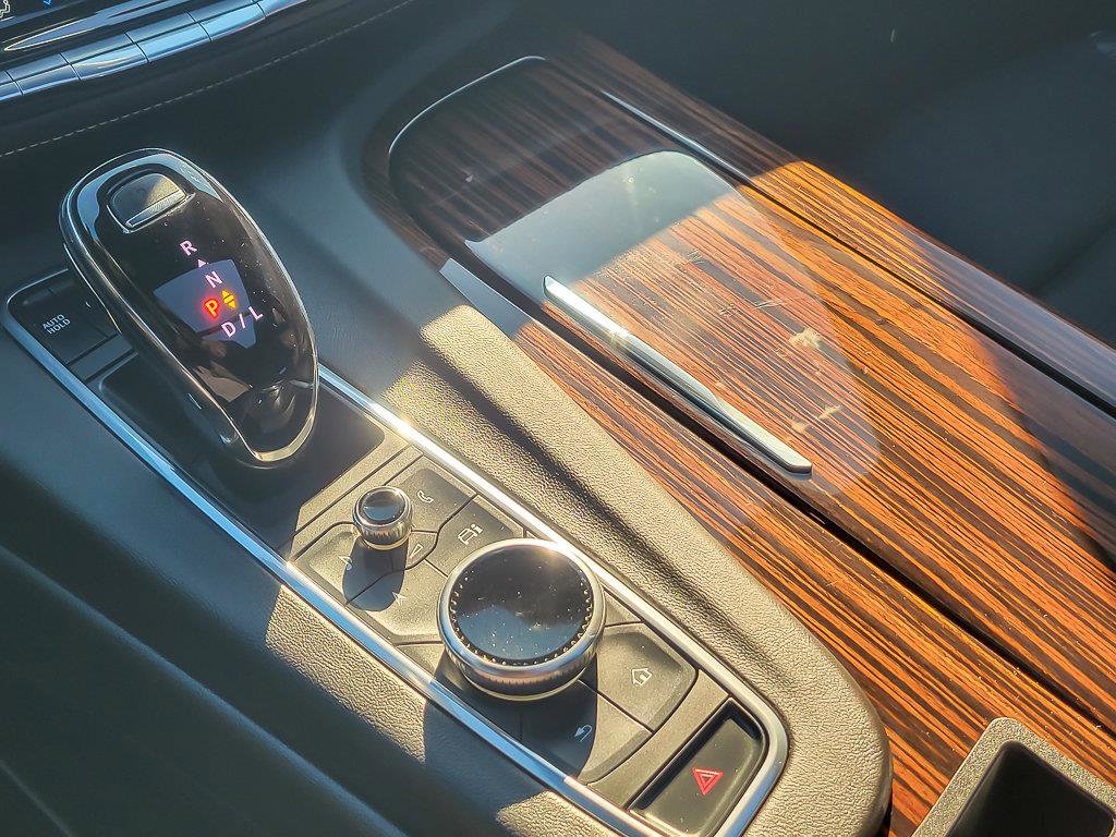 Certified 2023 Cadillac Escalade Premium Luxury w/ LPO, Radiant Package image 18