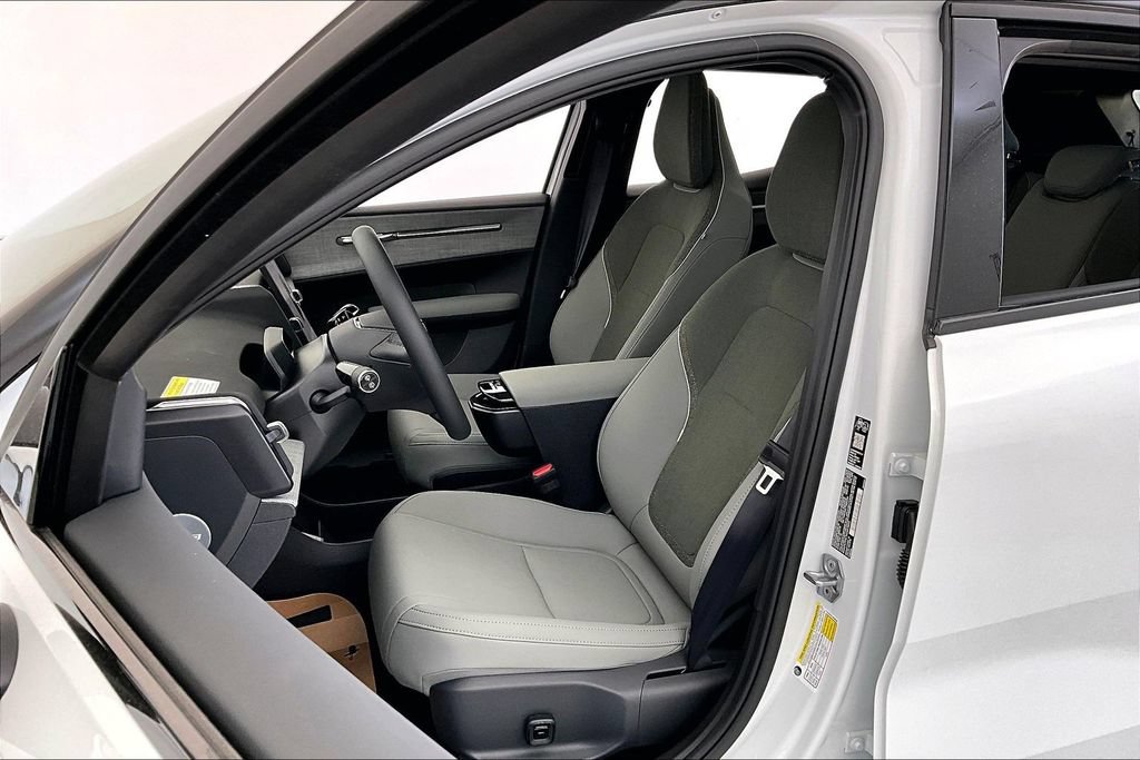 New 2026 Volvo EX30 Ultra w/ Protection Package AWD/4WD image 30