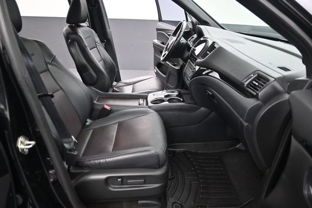 Certified 2020 Honda Pilot Black Edition image 27