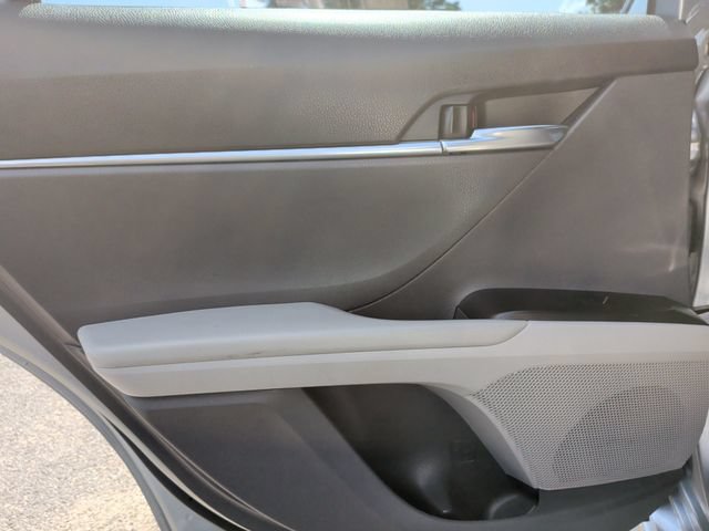 Used 2023 Toyota Camry SE FWD image 27