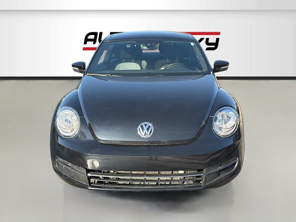 Used 2019 Volkswagen Beetle 2.0T SE FWD image 2