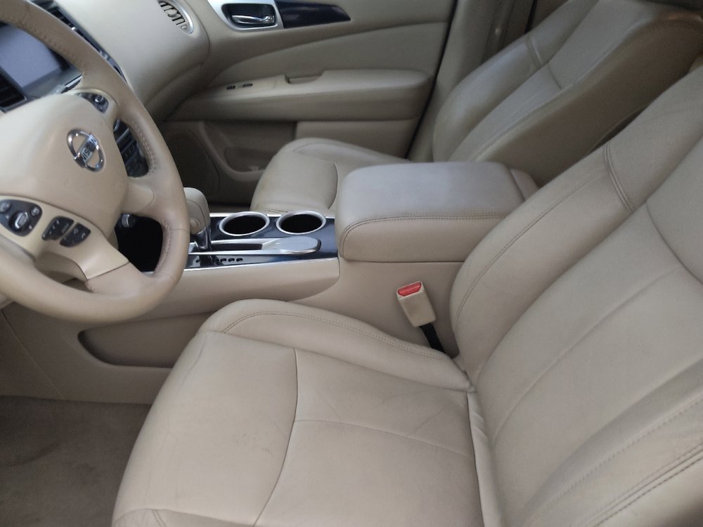 Used 2014 Nissan Pathfinder SV FWD image 17