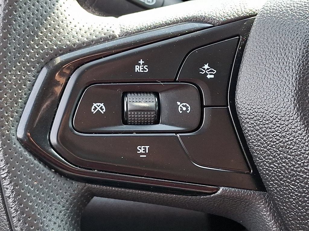 Used 2025 Chevrolet Trax LT FWD image 22