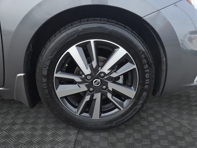 Used 2020 Nissan Versa SV w/ Trunk Package image 33