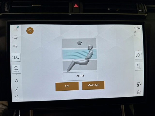 New 2026 Land Rover Range Rover Velar Dynamic SE image 18