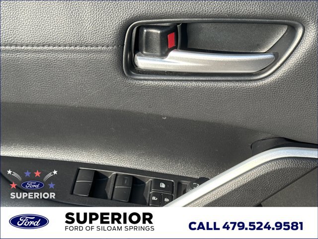 Used 2025 Toyota Corolla Cross XLE FWD image 17
