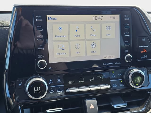 Used 2020 Toyota Highlander XLE AWD/4WD image 25