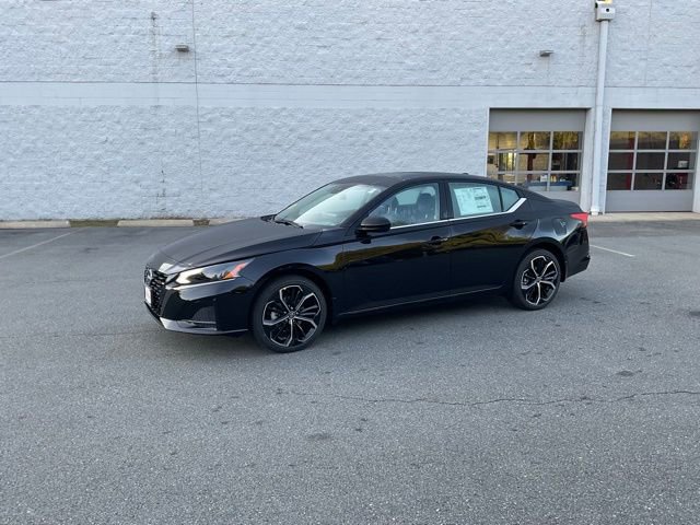 New 2025 Nissan Altima 2.5 SR w/ SR Premium Package image 3