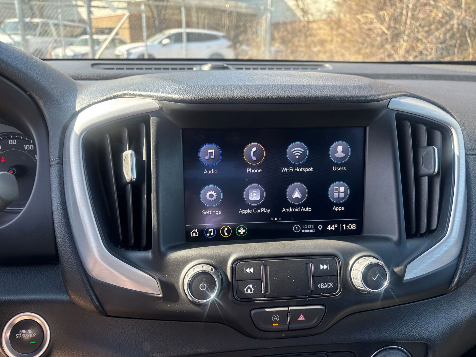 Used 2024 GMC Terrain SLT image 20