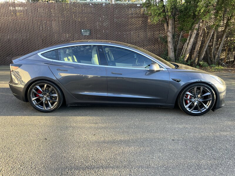 Used 2018 Tesla Model 3 Long Range image 6