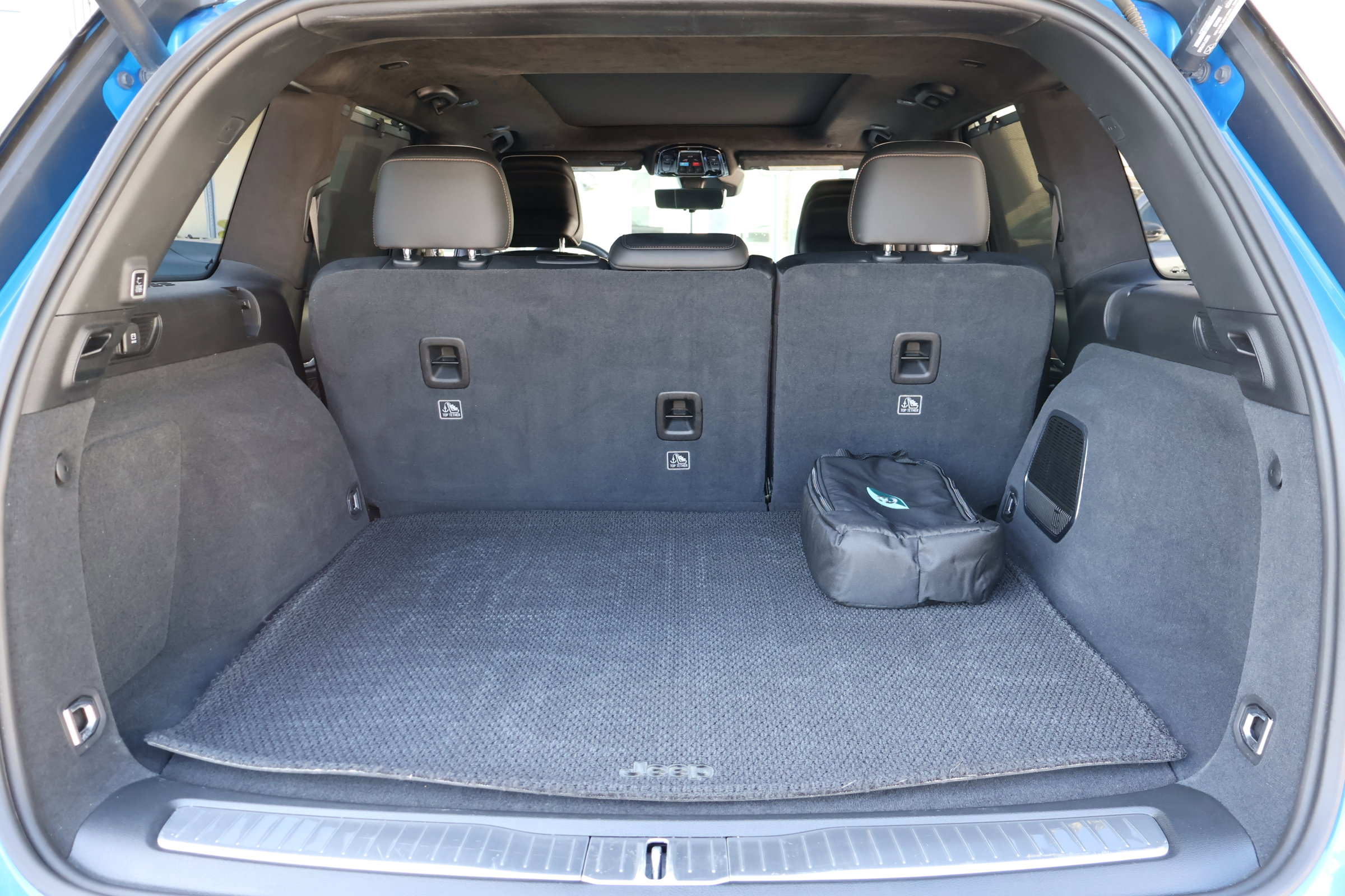 Used 2023 Jeep Grand Cherokee Summit image 20