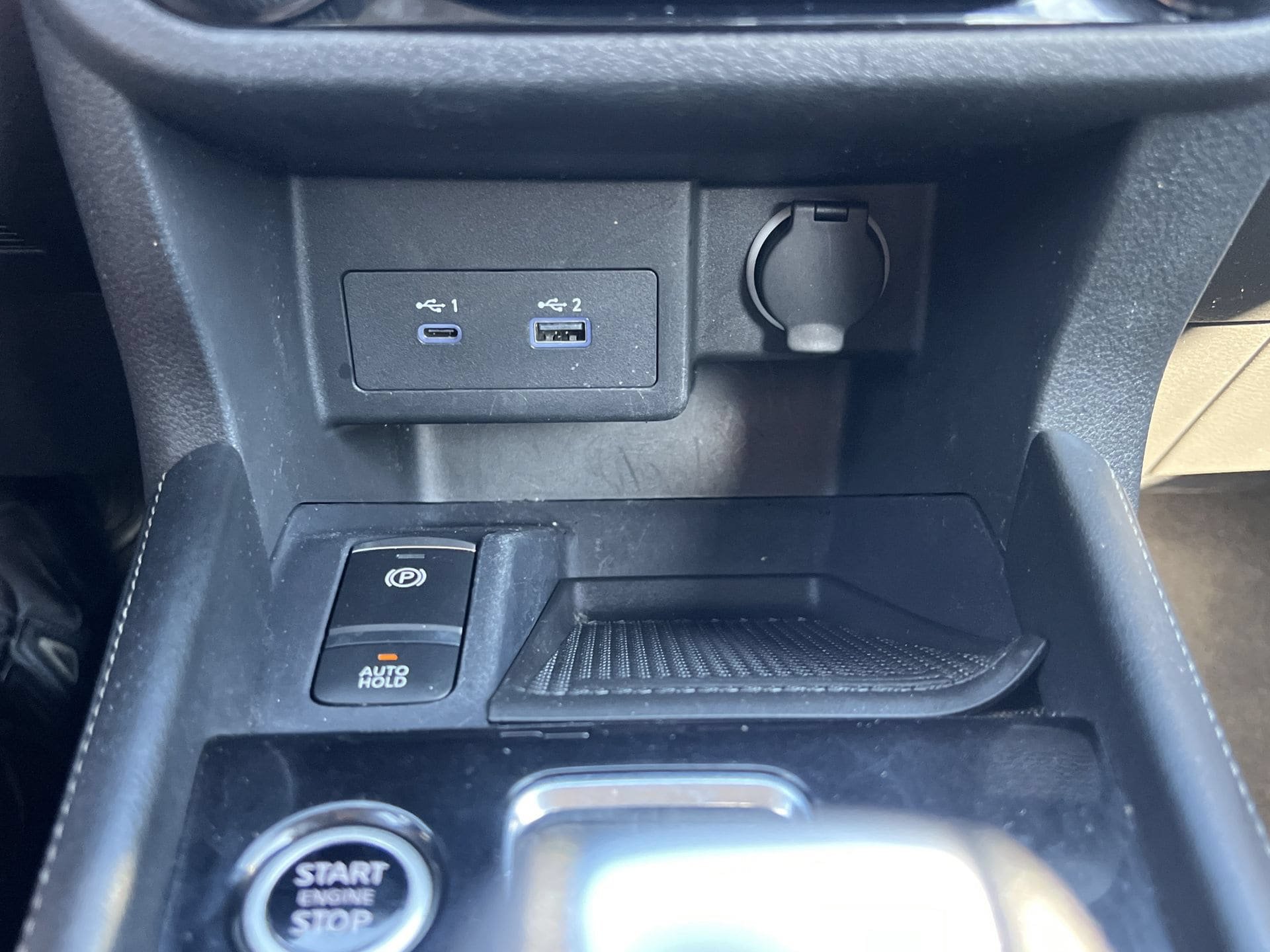 Used 2024 Nissan Kicks SR FWD image 7