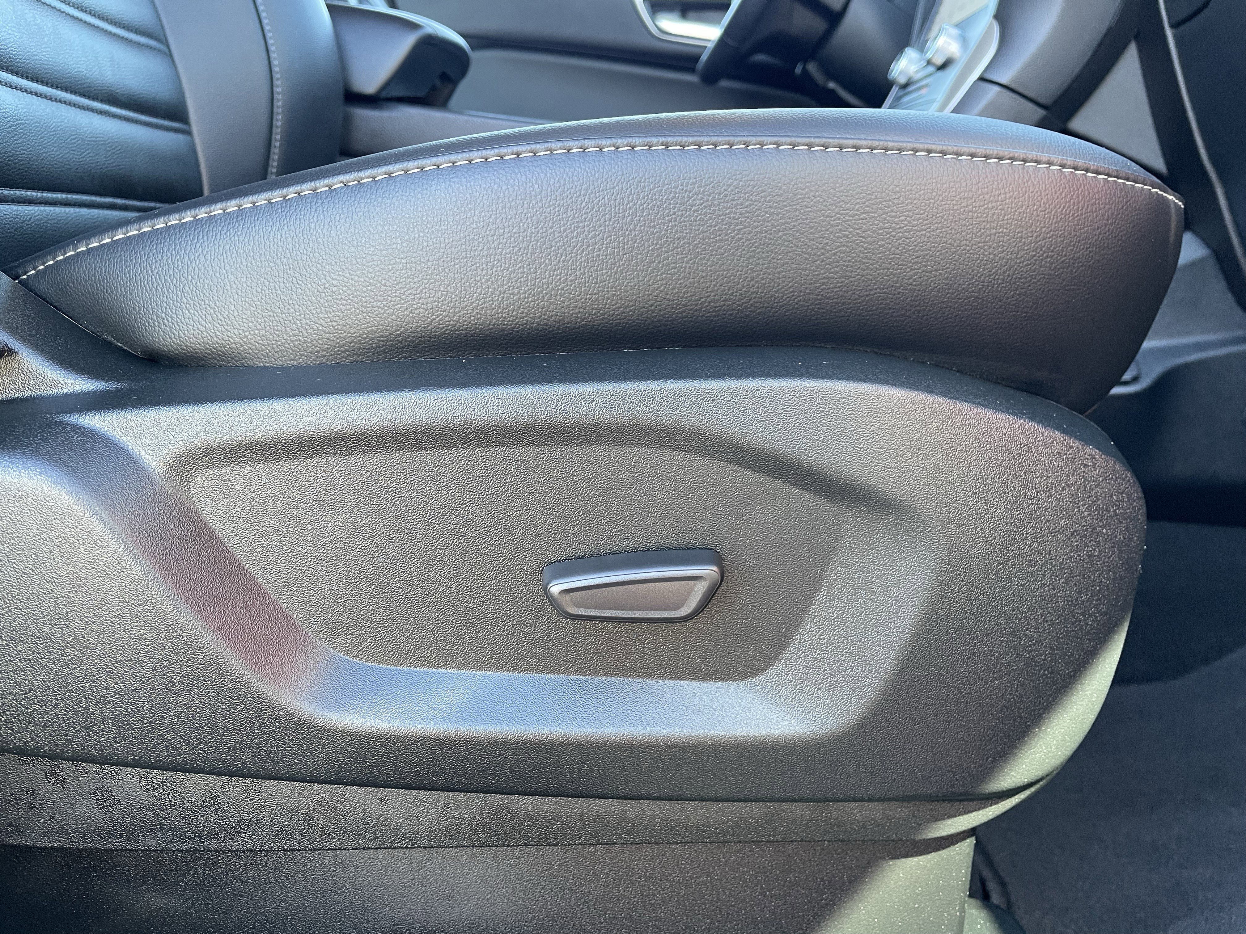 Used 2022 Ford Edge SEL w/ Convenience Package image 37