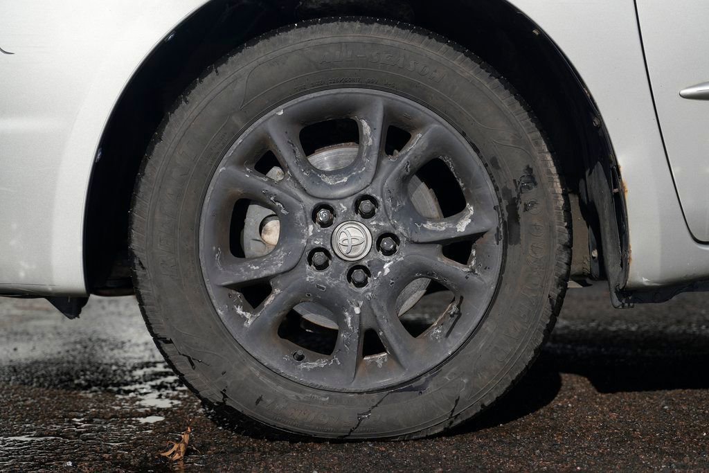 Used 2005 Toyota Sienna XLE image 13