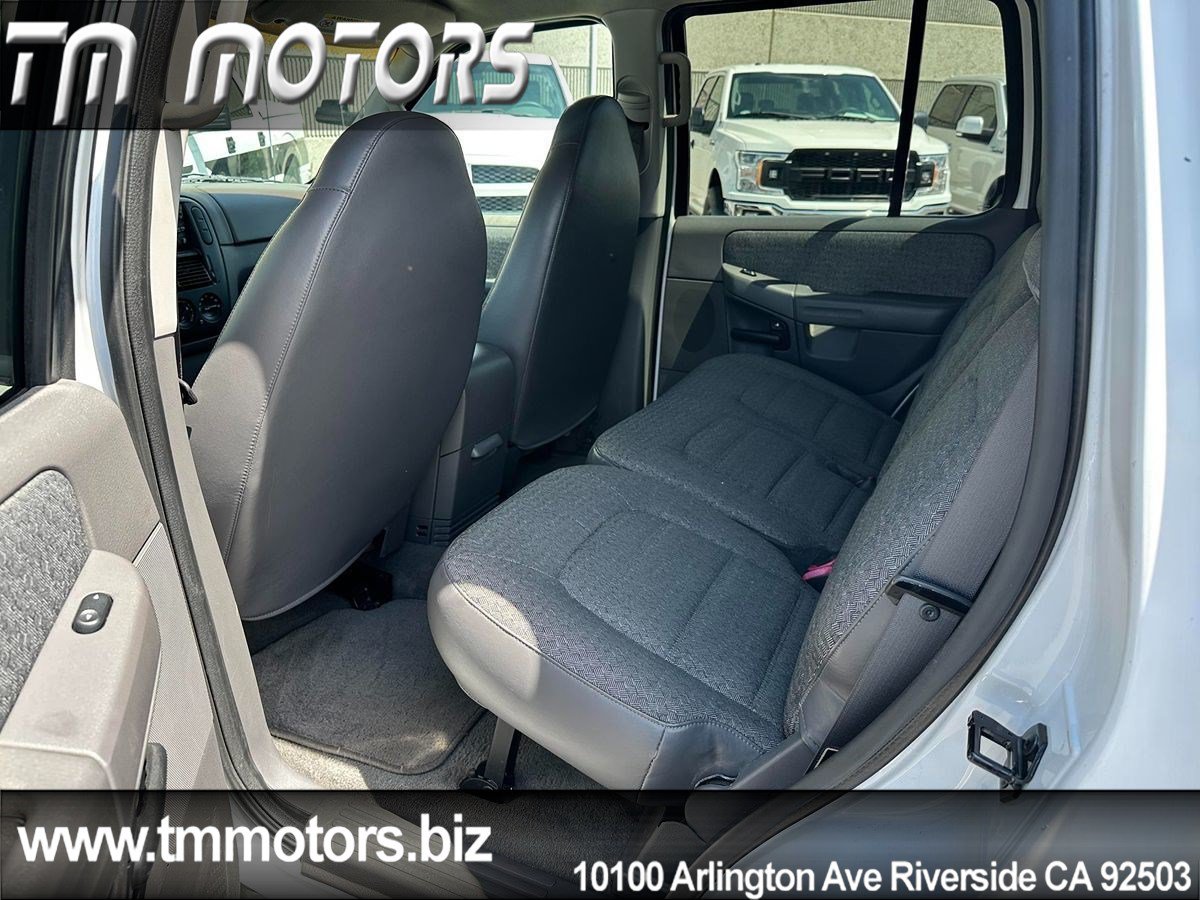 Used 2002 Ford Explorer XLS RWD image 16