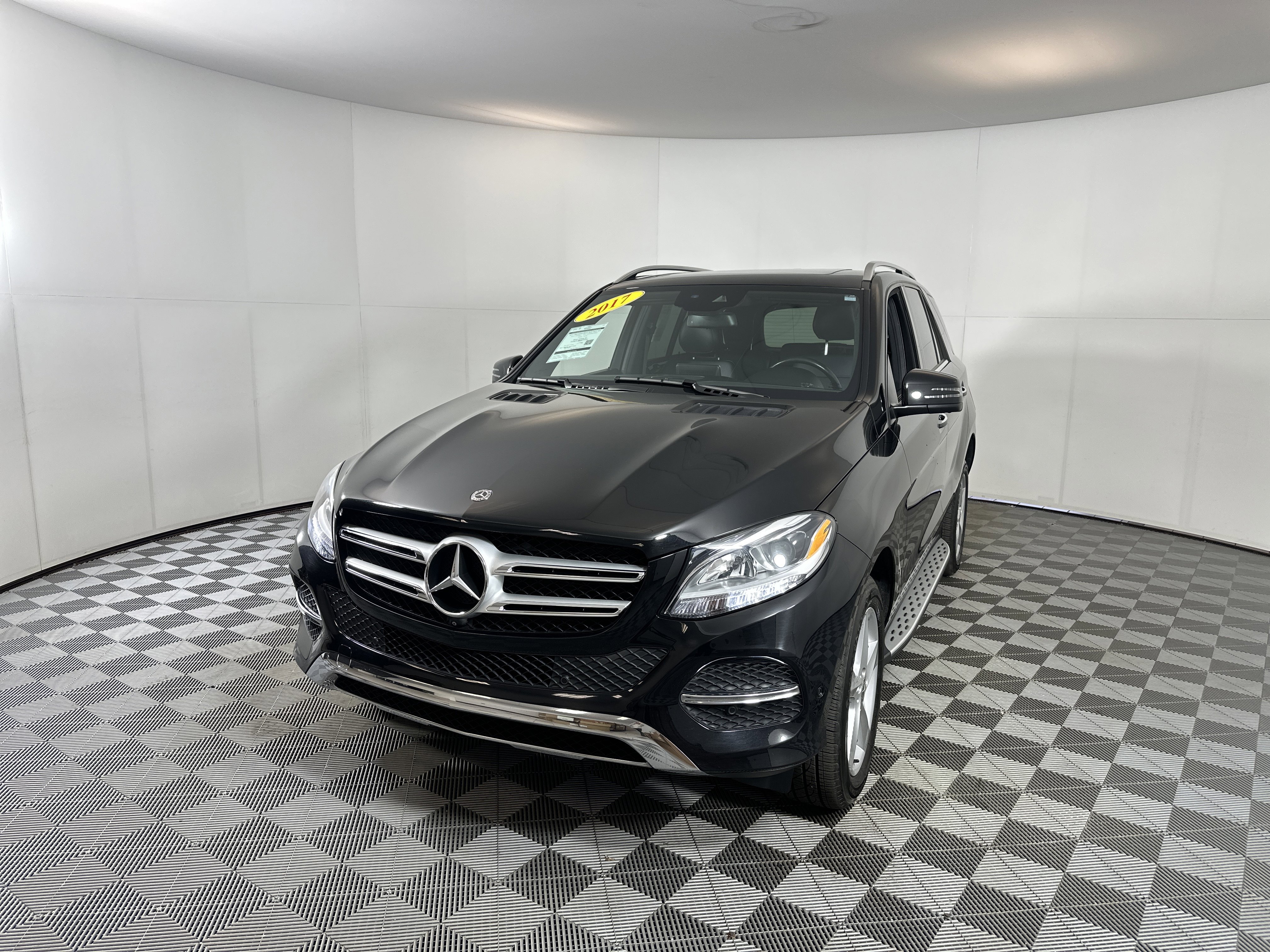 Used 2017 Mercedes-Benz GLE 350 4MATIC image 2
