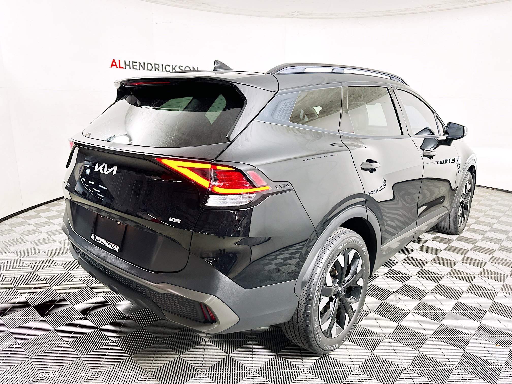 Used 2023 Kia Sportage X-Line w/ X-Line Premium Package image 3