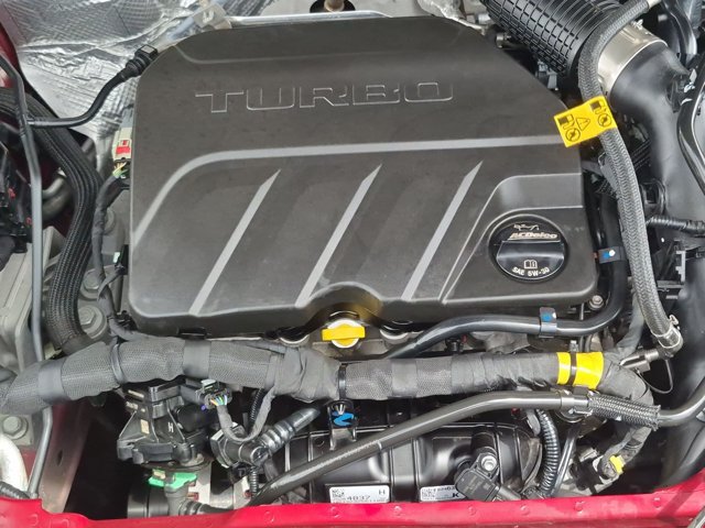 Used 2024 Chevrolet Trax RS w/ Sunroof Package FWD image 22
