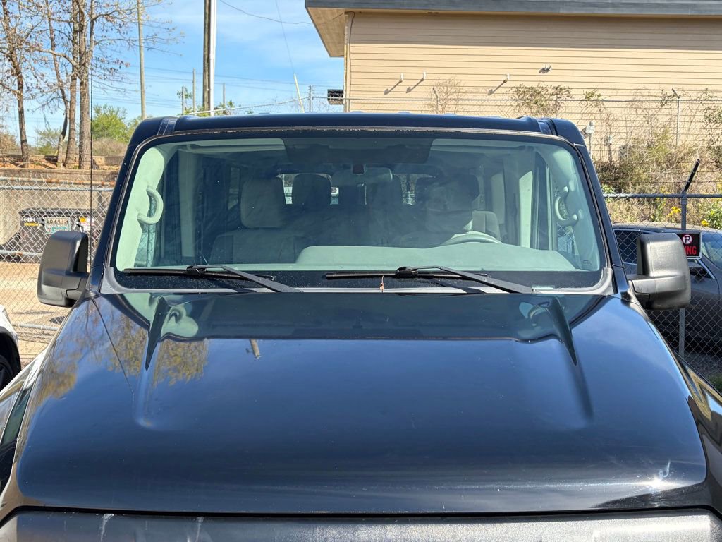 Used 2018 Nissan NV 3500 S image 17