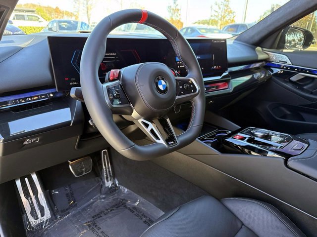Certified 2025 BMW M5 w/ Executive Package image 21