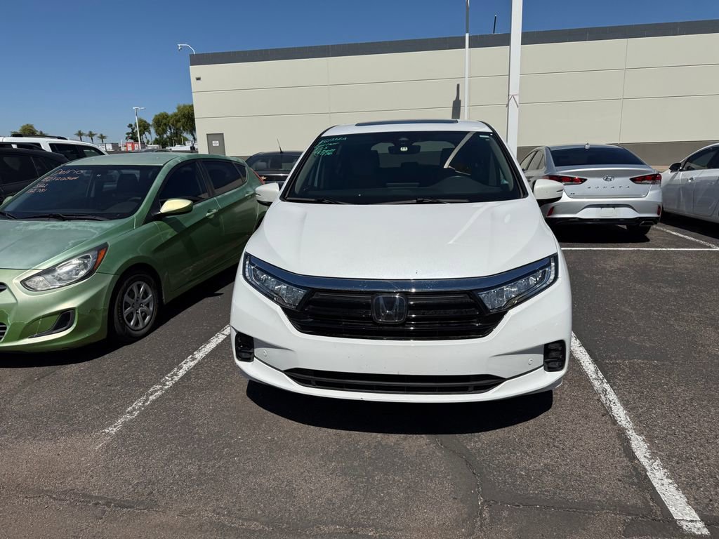 Used 2023 Honda Odyssey Elite image 2