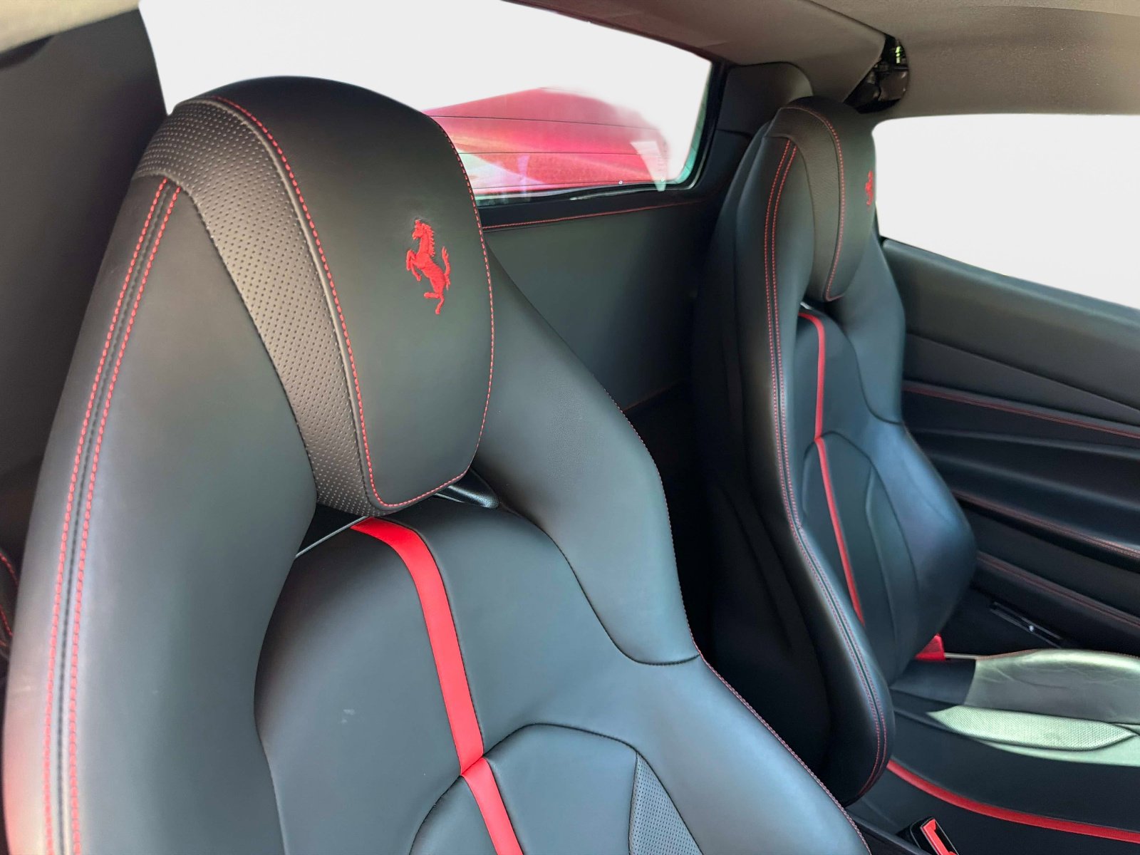 Used 2021 Ferrari F8 Tributo image 25