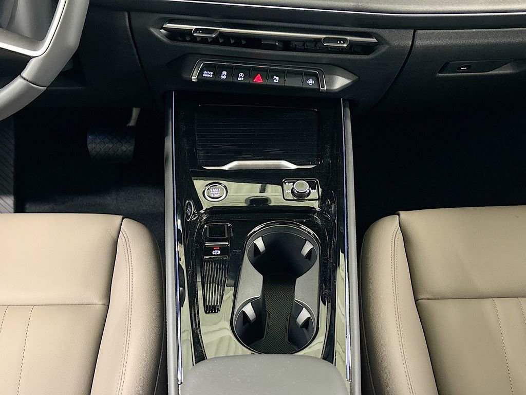 New 2026 Audi Q3 quattro 2.0T image 13