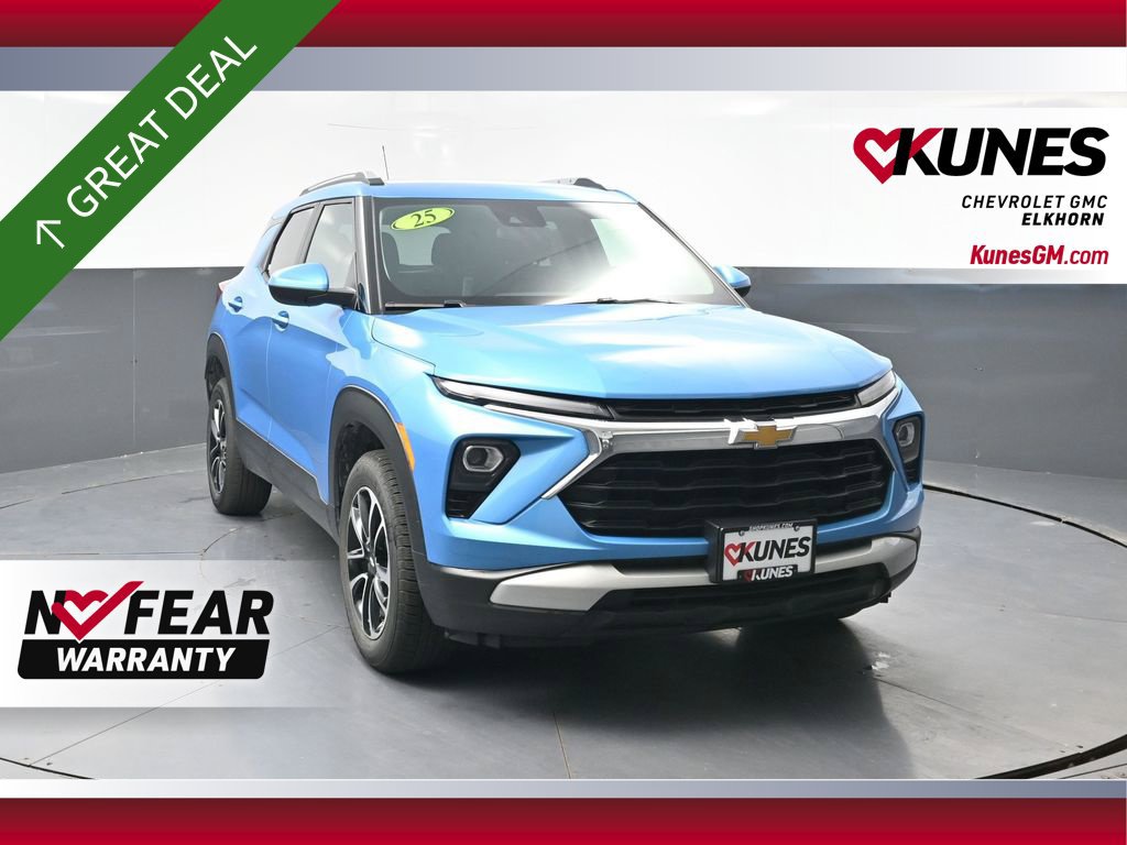 Used 2025 Chevrolet TrailBlazer LT AWD/4WD image 1