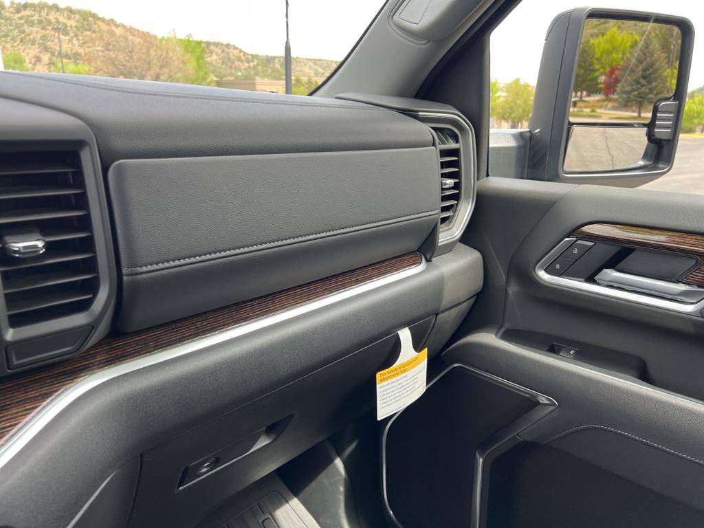 New 2025 GMC Sierra 2500 SLE w/ Max Trailering Package image 31
